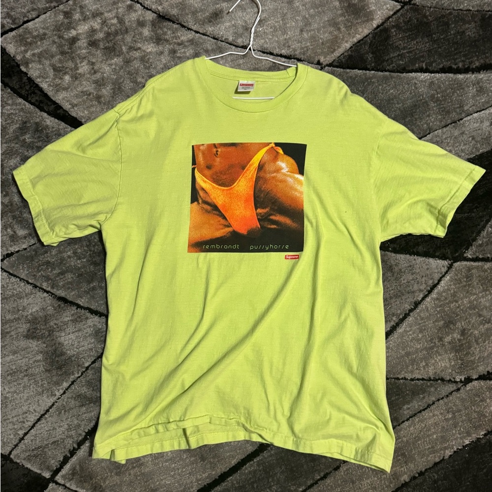 Supreme t shirt